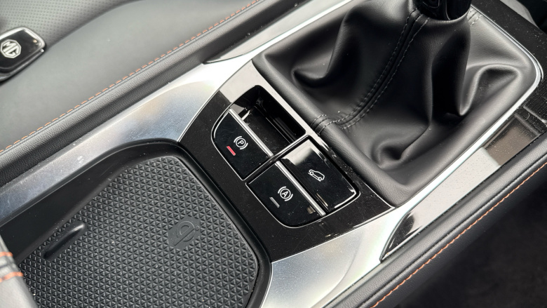 MG HS 1.5 T-GDI Trophy 5dr Petrol Hatchback